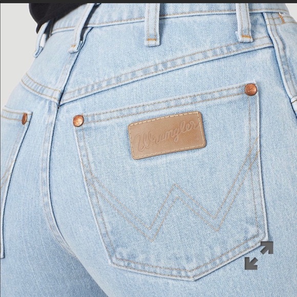 Wrangler High Rise Jeans - Picture 2 of 4
